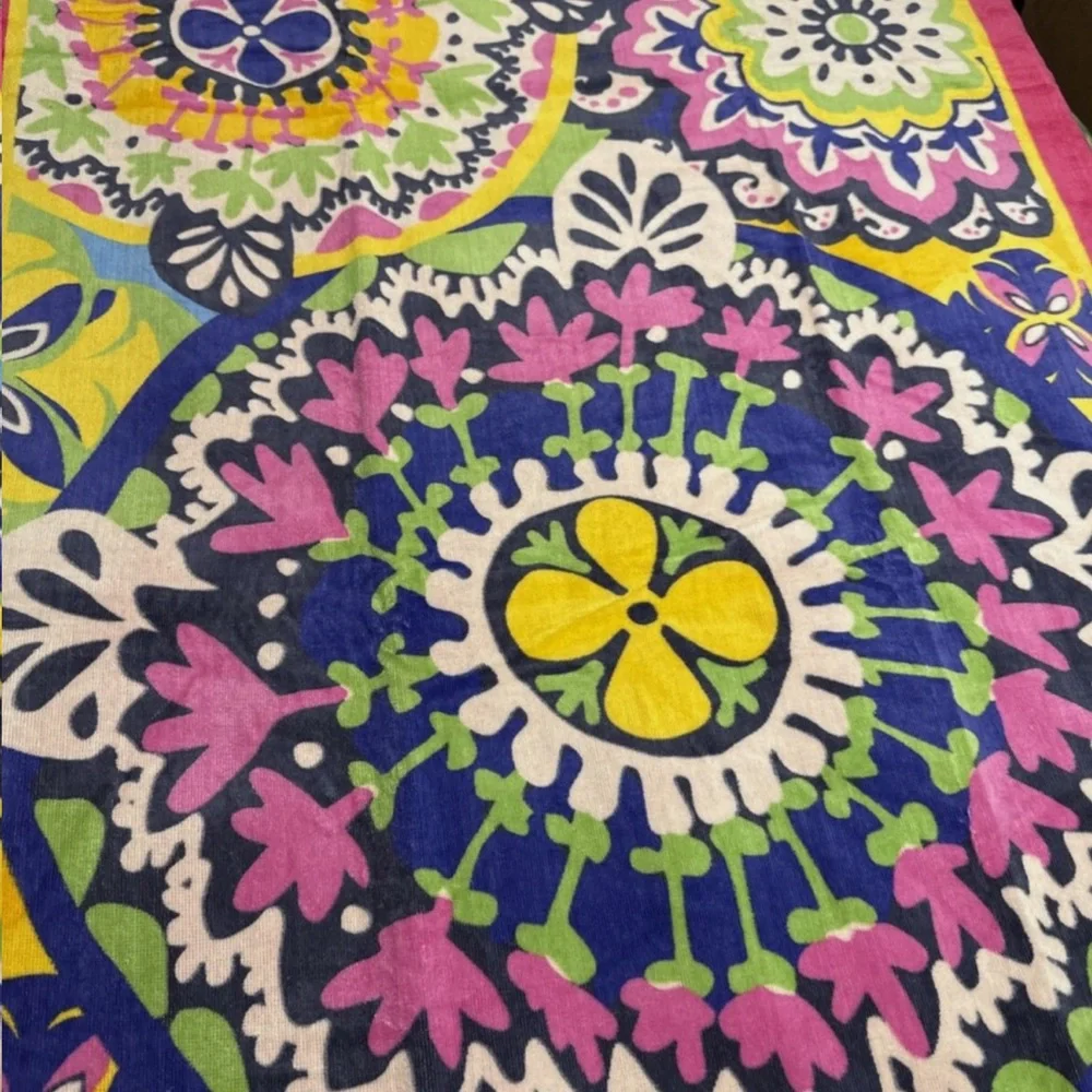 NWT Vera Bradley Rio Beach Towel Retired 66” X 33”